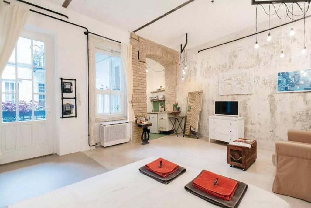 Ferienwohnung Little Corner At The Historic Jewish District With Ac Budapest Exterior foto